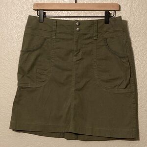 Athleta Women’s Olive Green Skirt – Size 10